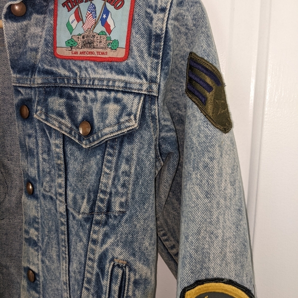 Vintage Denim Jacket with Vintage Patches 80's Cool Kid - Picture 7 of 11
